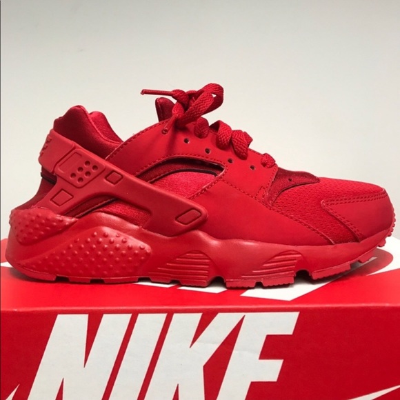 red huaraches run